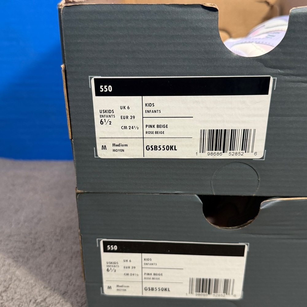 New balance 550 🔥
Brand new - Picture 9 of 10